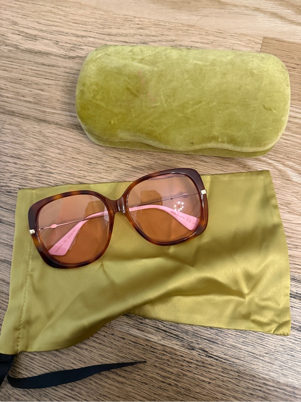 Gucci Oversized Sunglasses GG0511S